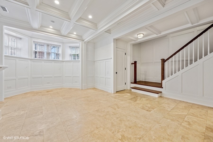 746 W Belden Avenue Unit: 1