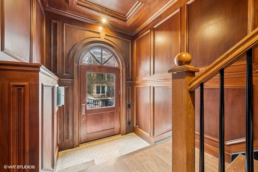 746 W Belden Avenue Unit: 1