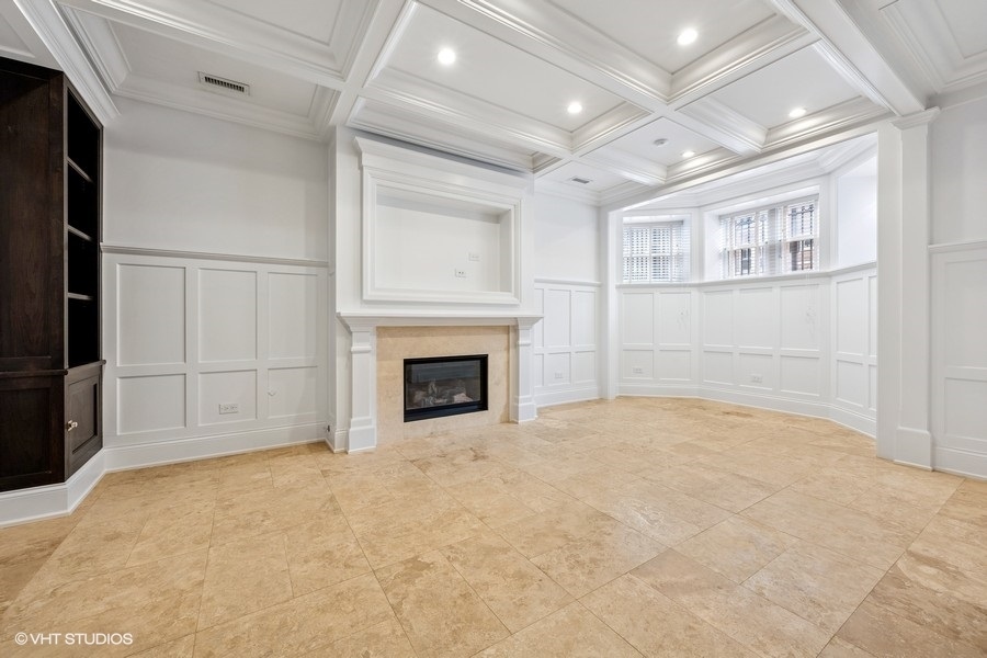 746 W Belden Avenue Unit: 1
