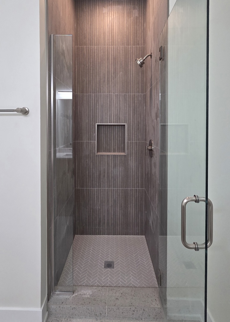 1537 N ORLEANS Avenue Unit: 5F
