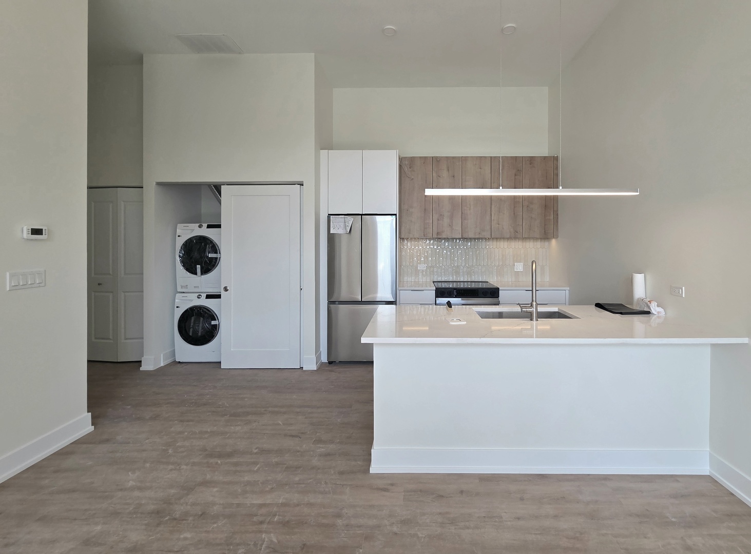 1537 N ORLEANS Avenue Unit: 5F