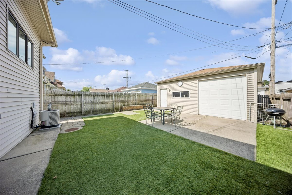 1906 S 58th Avenue