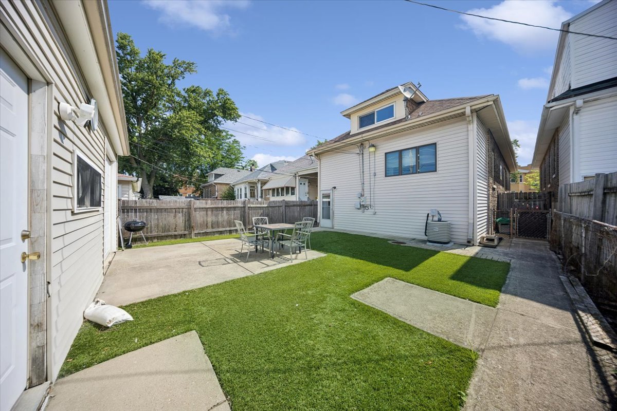 1906 S 58th Avenue