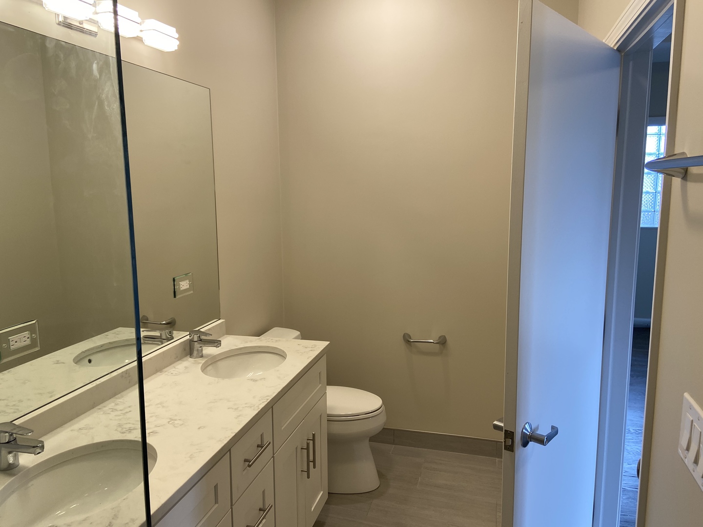 1837 W North Avenue Unit: 2