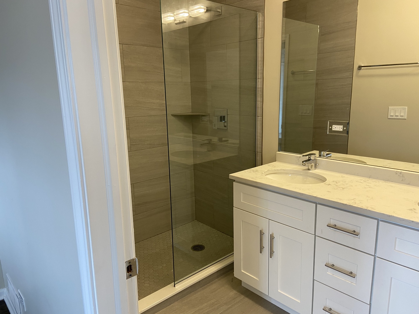 1837 W North Avenue Unit: 2