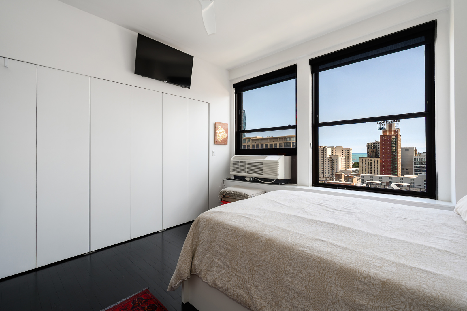 600 S DEARBORN Street Unit: 1414