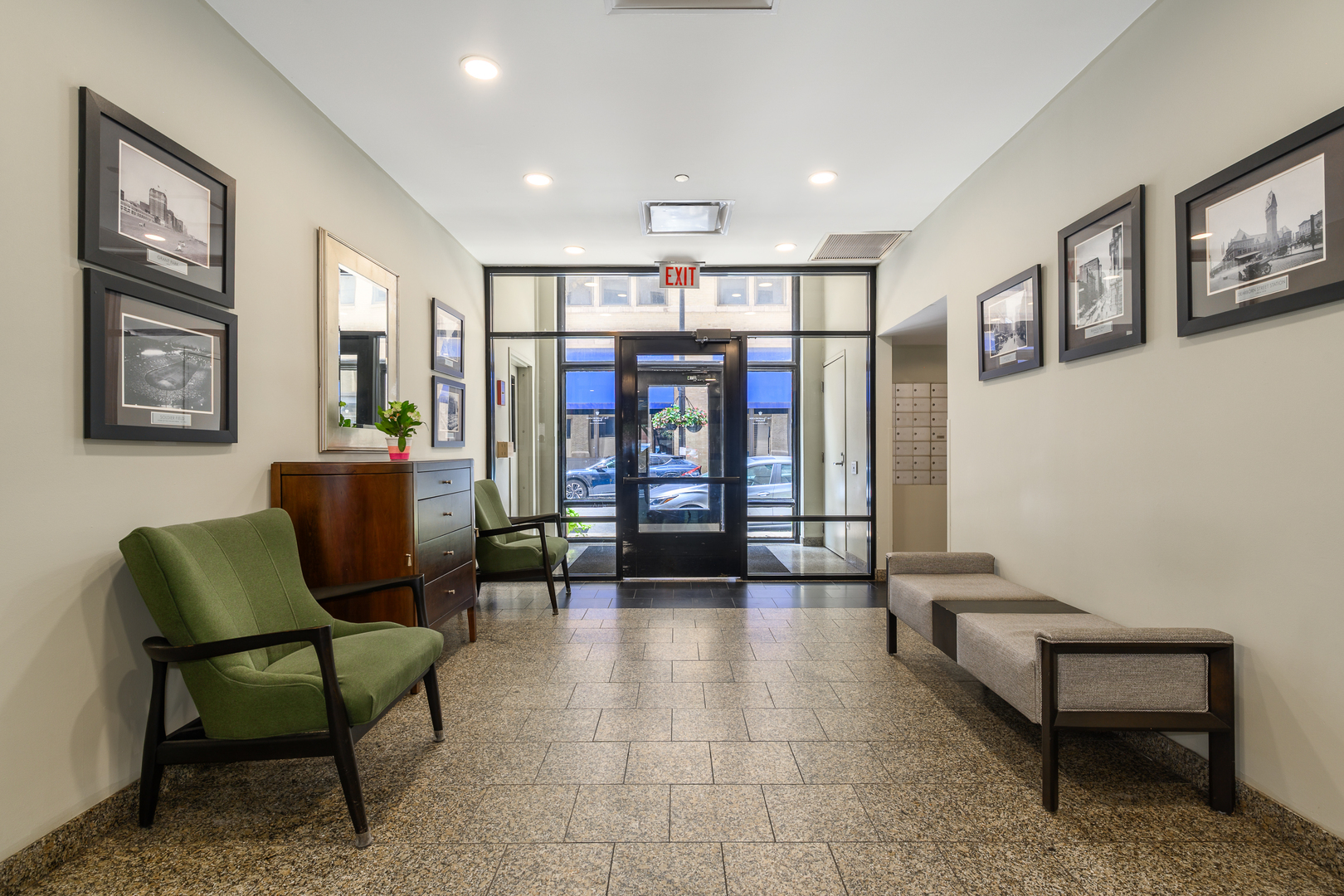 600 S DEARBORN Street Unit: 1414
