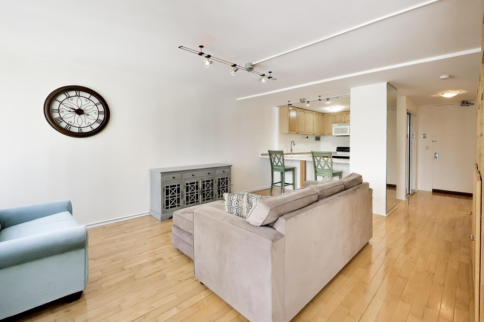 233 E Erie Street Unit: 1904