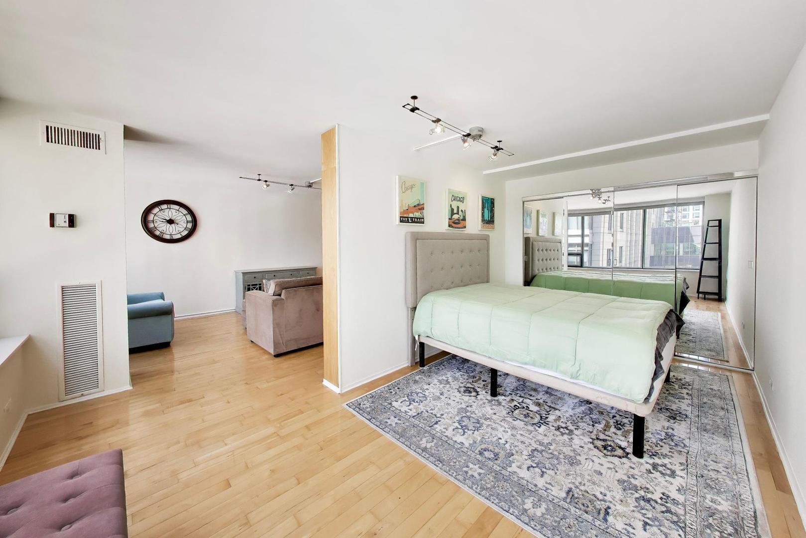 233 E Erie Street Unit: 1904