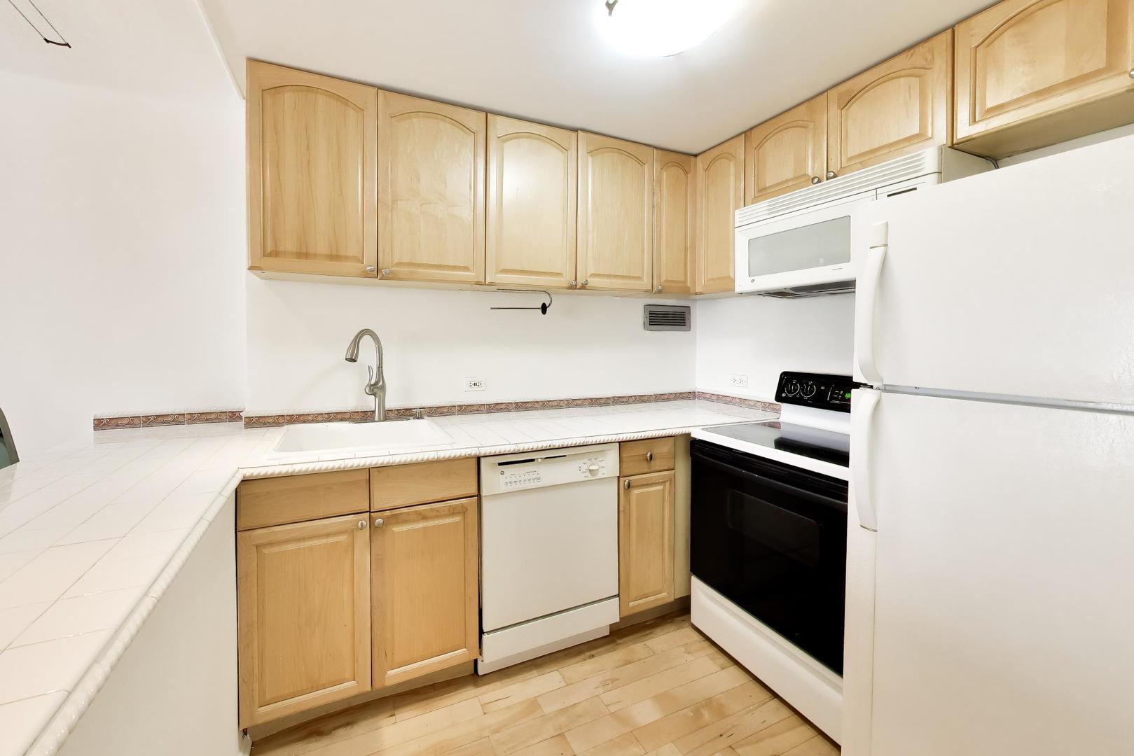 233 E Erie Street Unit: 1904