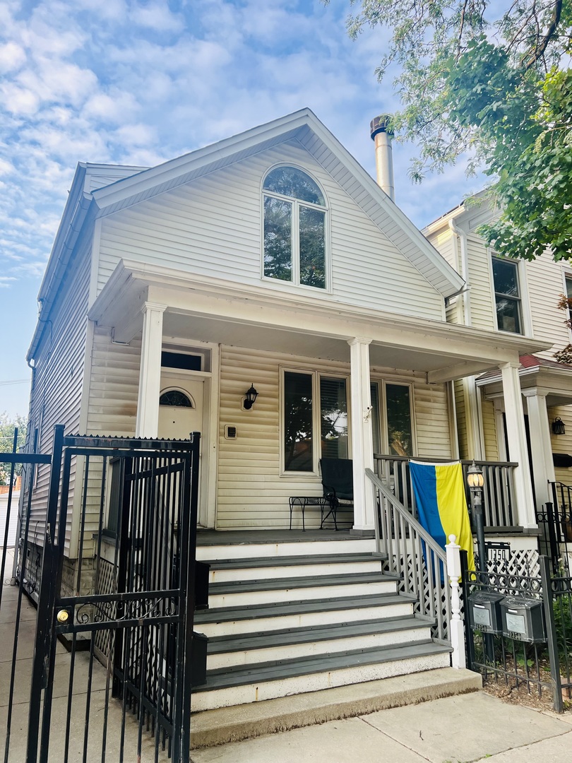 1350 W Webster Avenue Unit: G