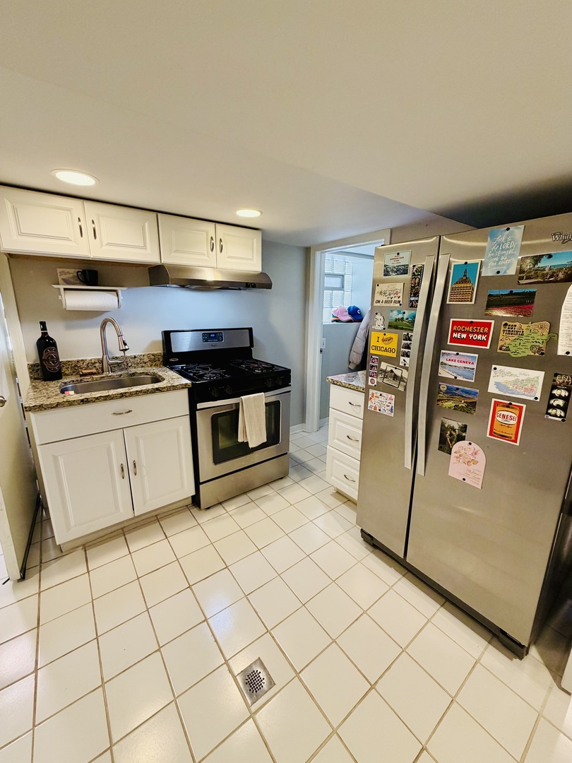 1350 W Webster Avenue Unit: G