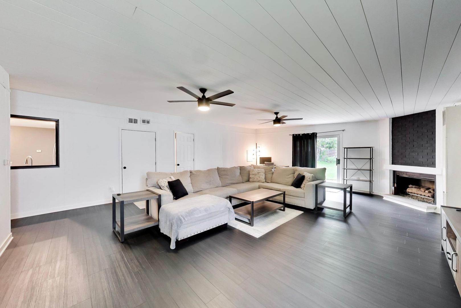 1430 Sequoia Lane