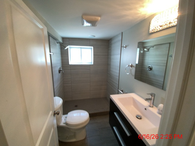 2719 N 74th Court