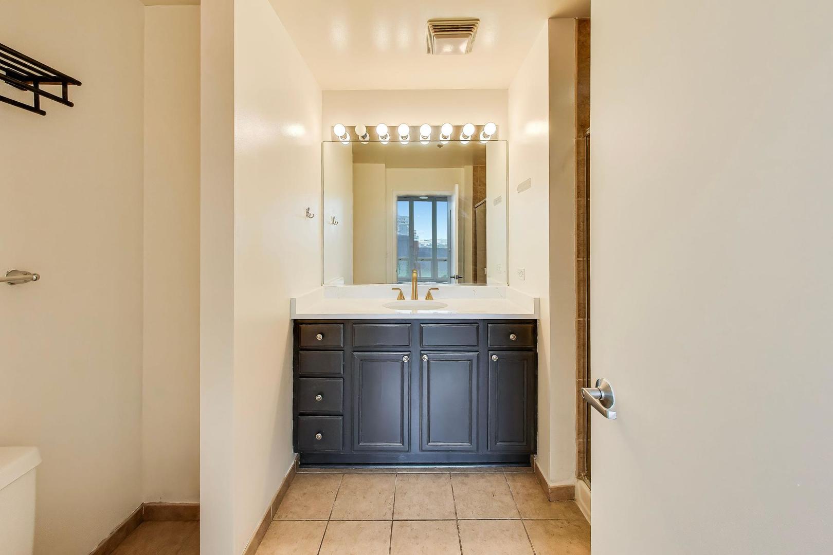 1600 S Indiana Avenue Unit: 506
