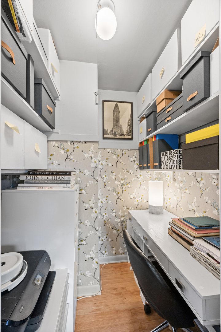1933 Harrison Street Unit: 3B
