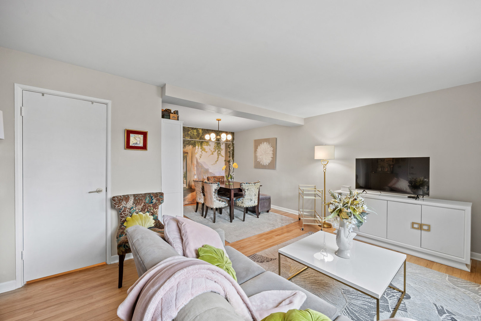 1933 Harrison Street Unit: 3B