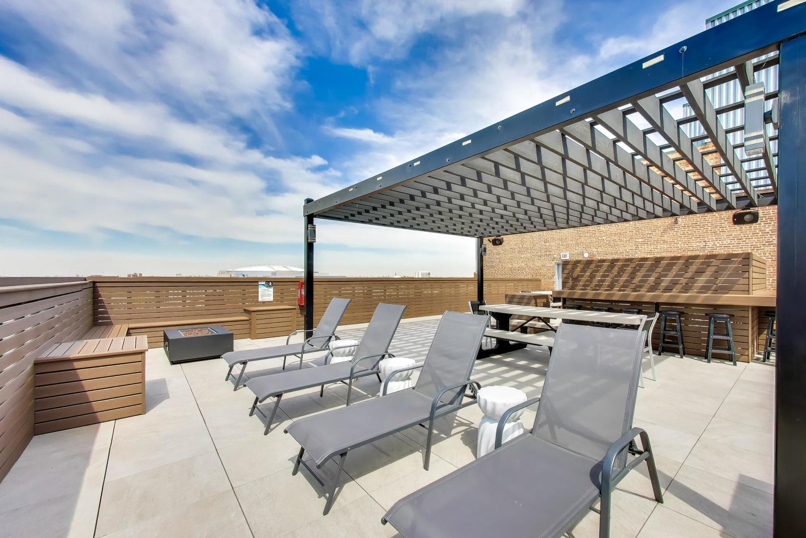 1645 W Ogden Avenue Unit: 602