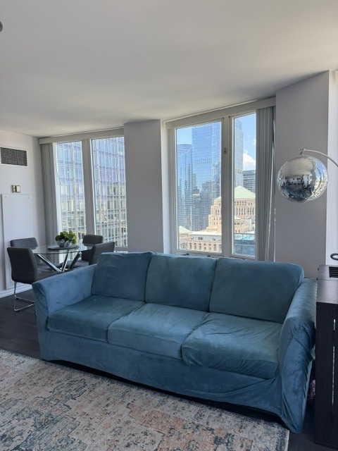 345 N LaSalle Street Unit: 3701