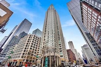 345 N LaSalle Street Unit: 3701