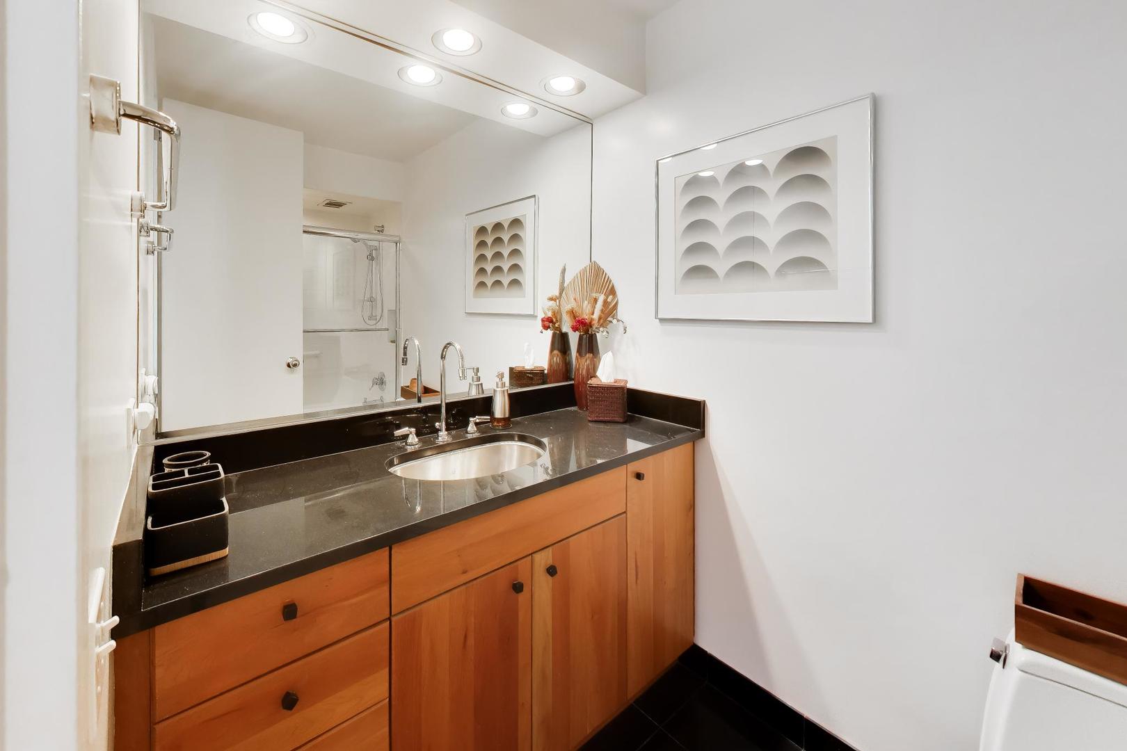 200 E Delaware Place Unit: 26A
