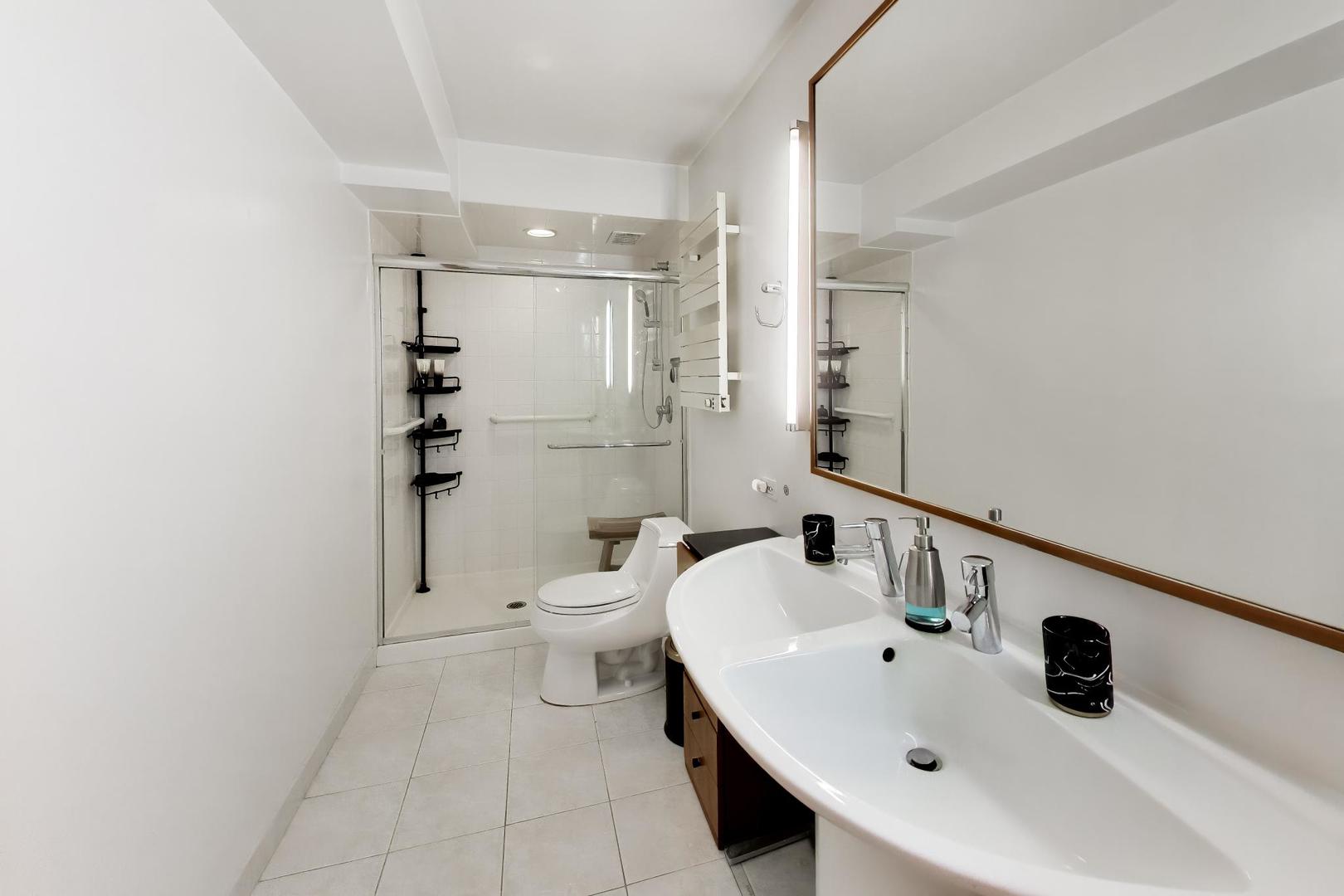 200 E Delaware Place Unit: 26A
