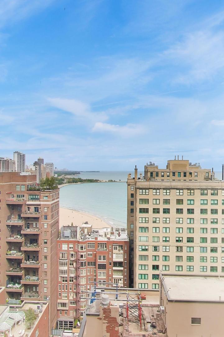 200 E Delaware Place Unit: 26A