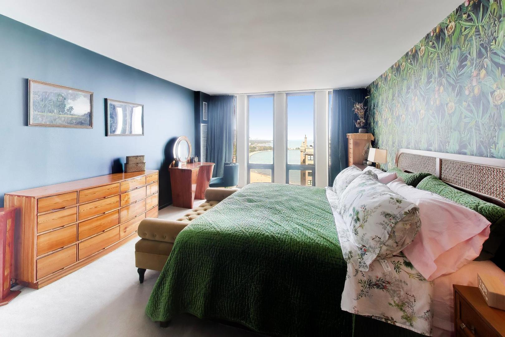 200 E Delaware Place Unit: 26A