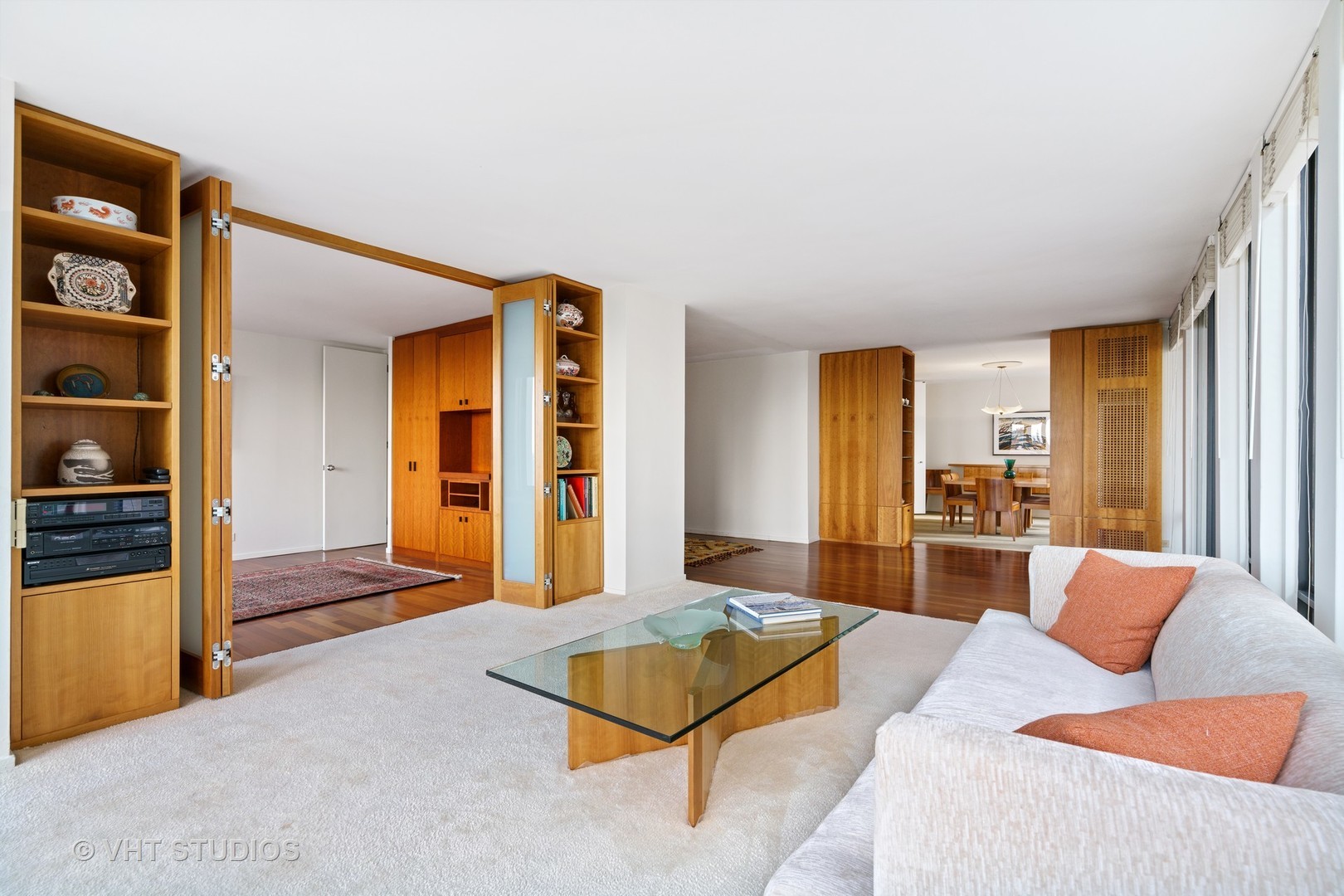 200 E Delaware Place Unit: 26A