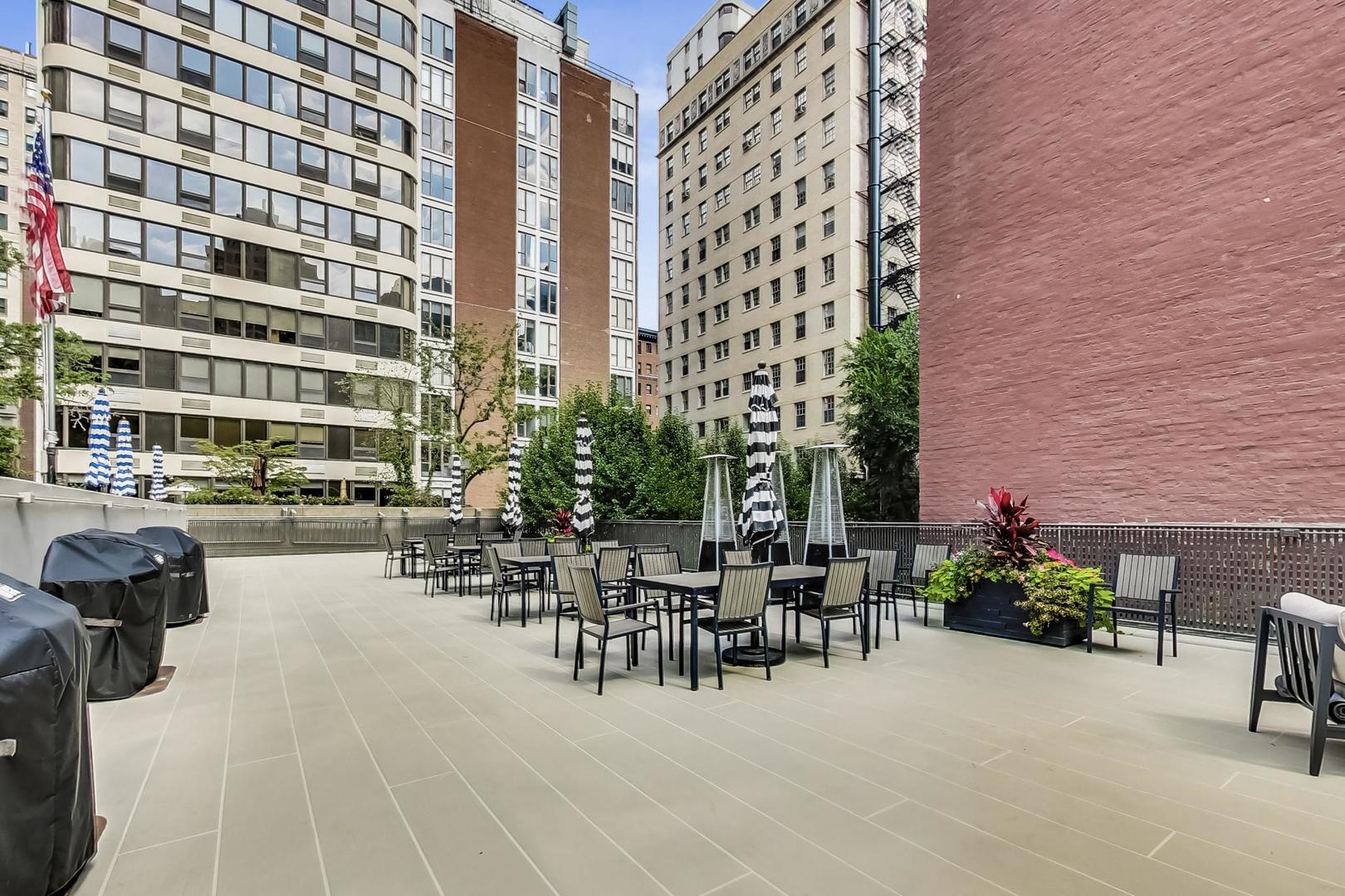 200 E Delaware Place Unit: 26A