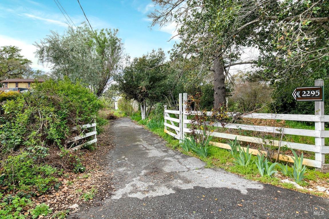 2295 Loma Heights Road