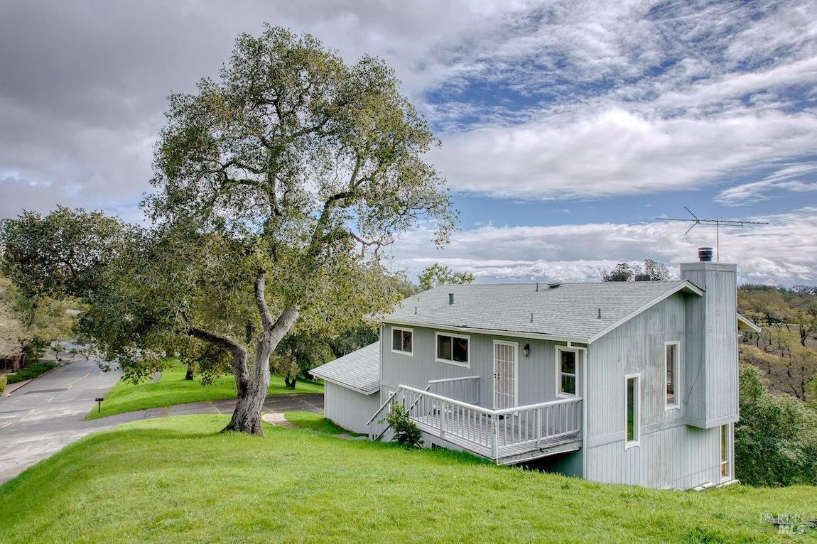 2511 Laguna Vista Drive