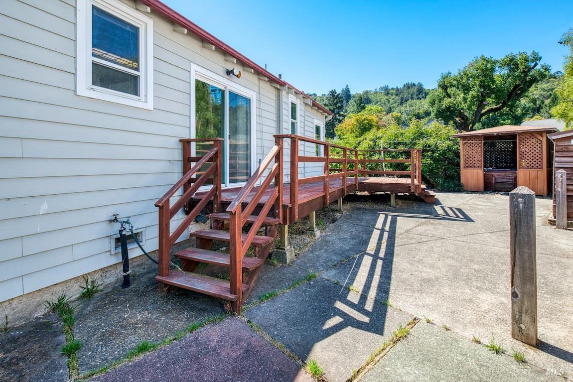 25 Redding Way