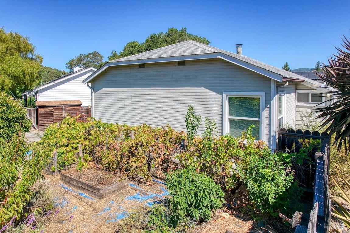 25 Redding Way