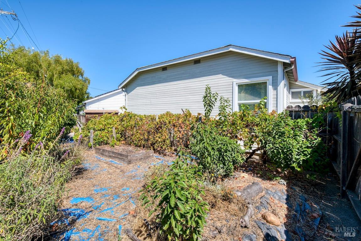 25 Redding Way