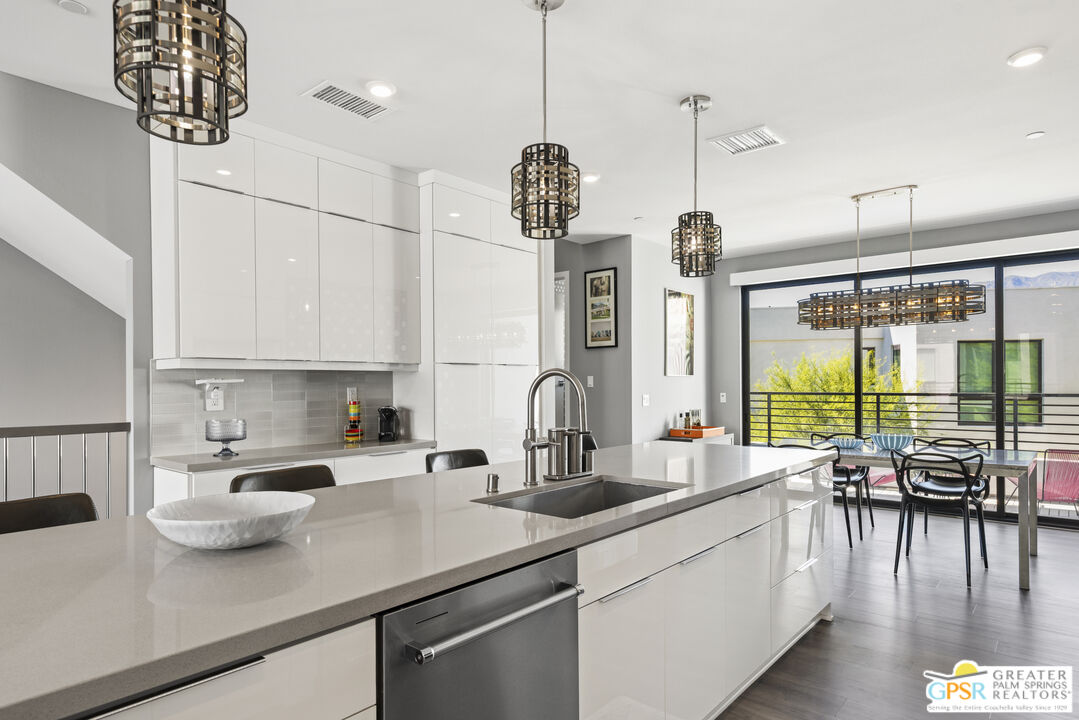 467 Huddle Springs Way