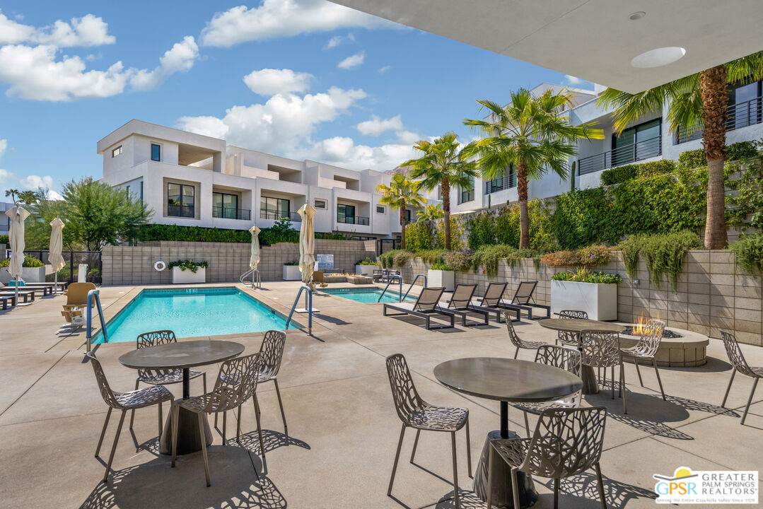 467 Huddle Springs Way