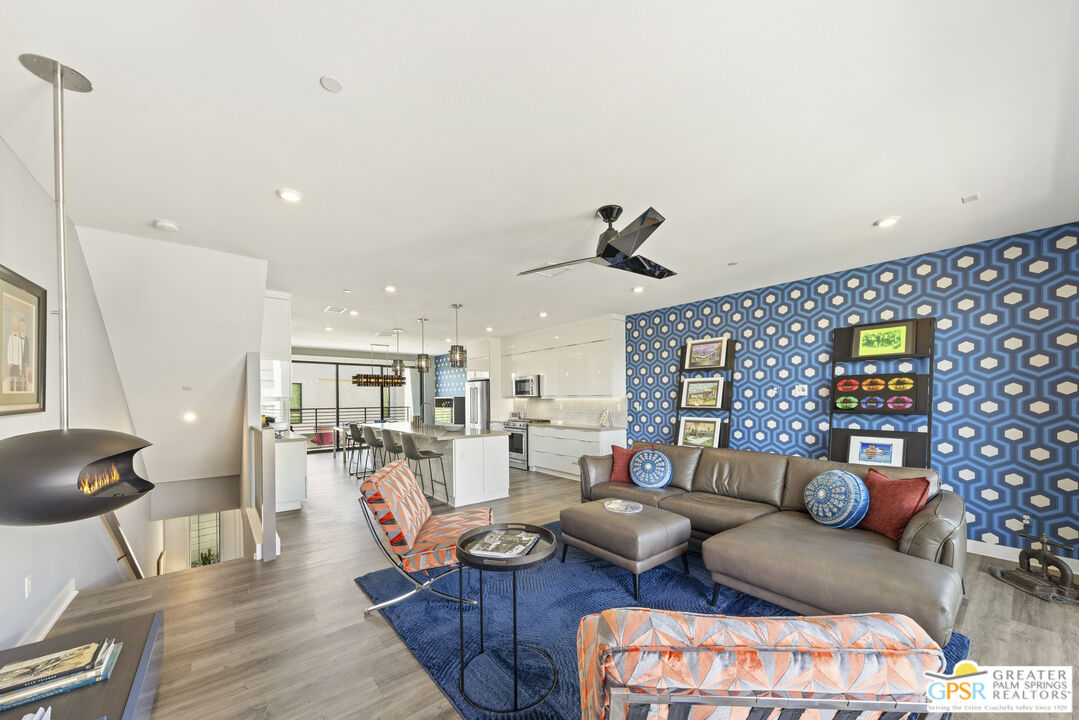 467 Huddle Springs Way