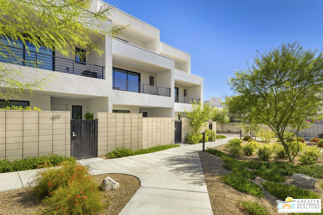 467 Huddle Springs Way