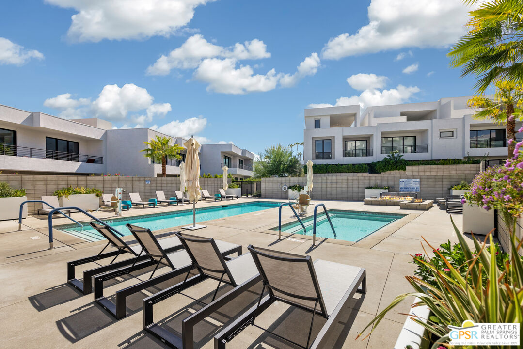 467 Huddle Springs Way