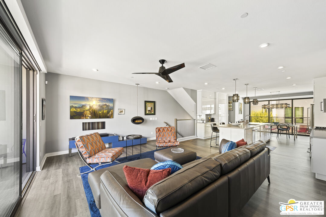 467 Huddle Springs Way