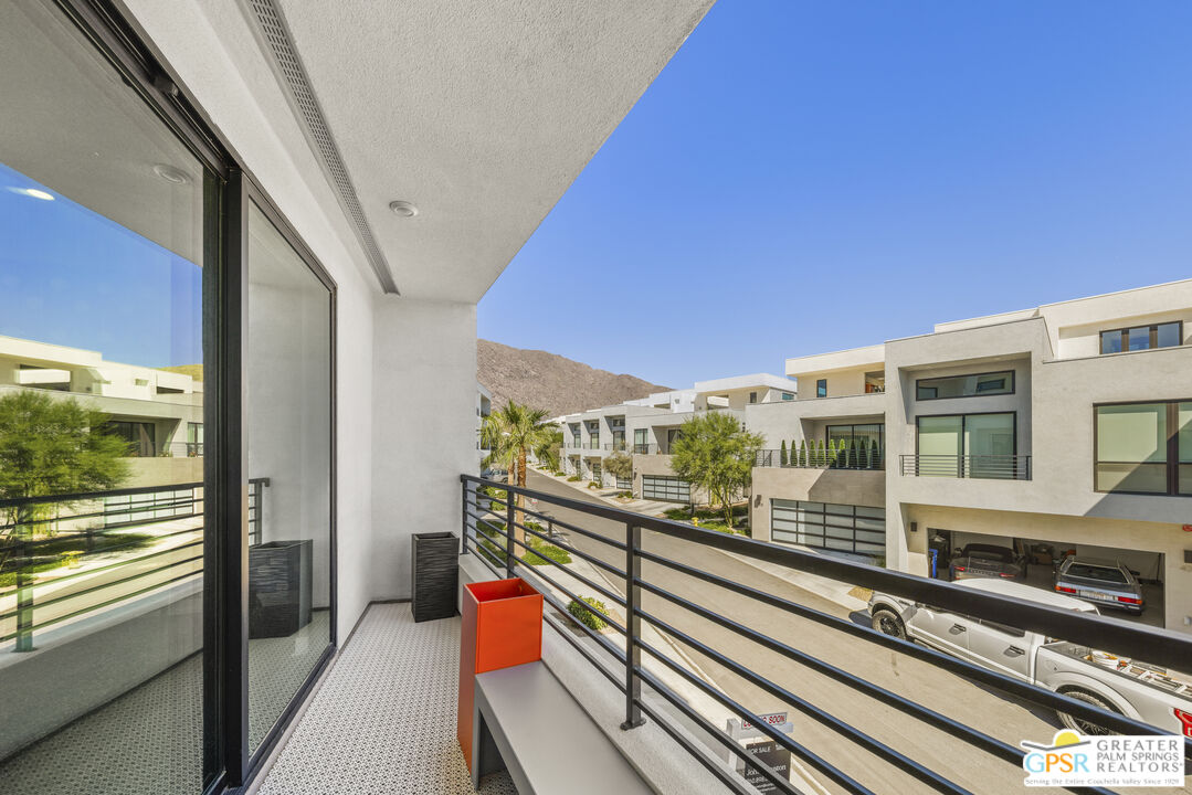 467 Huddle Springs Way