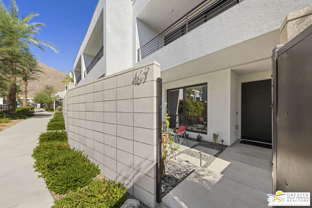 467 Huddle Springs Way