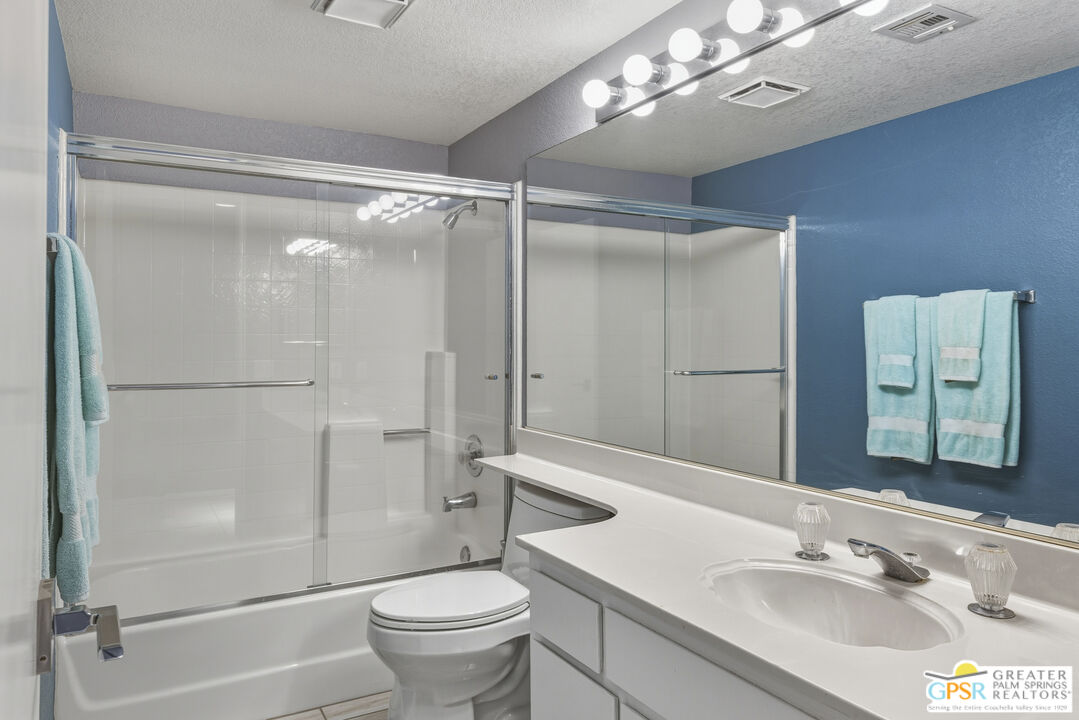 500 S Farrell Dr Unit: M79