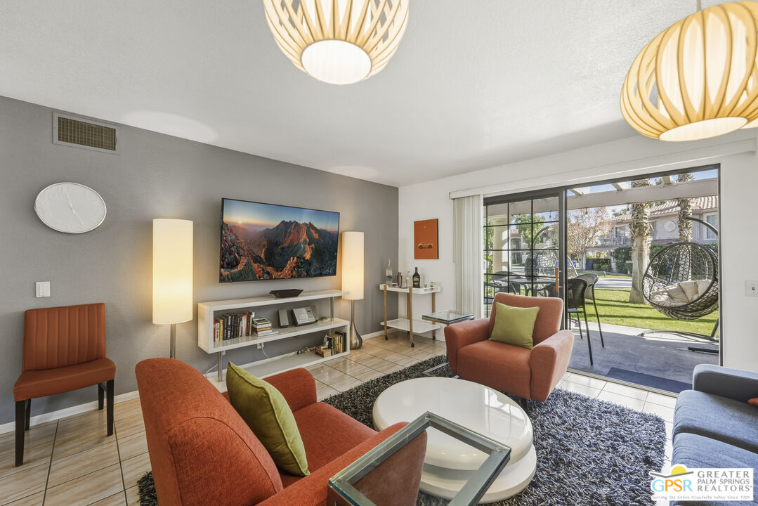 500 S Farrell Dr Unit: M79