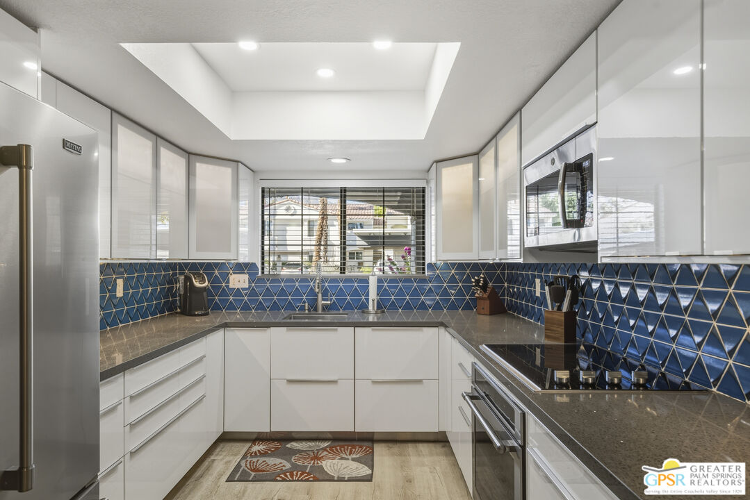 500 S Farrell Dr Unit: M79