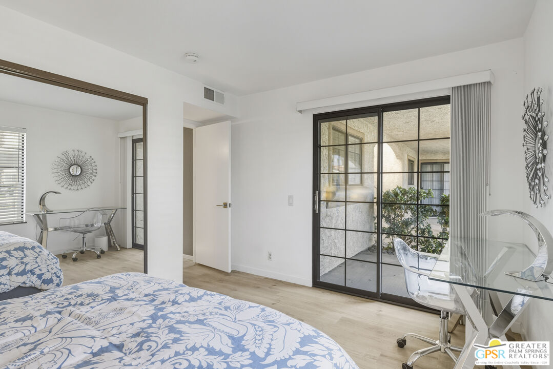 500 S Farrell Dr Unit: M79