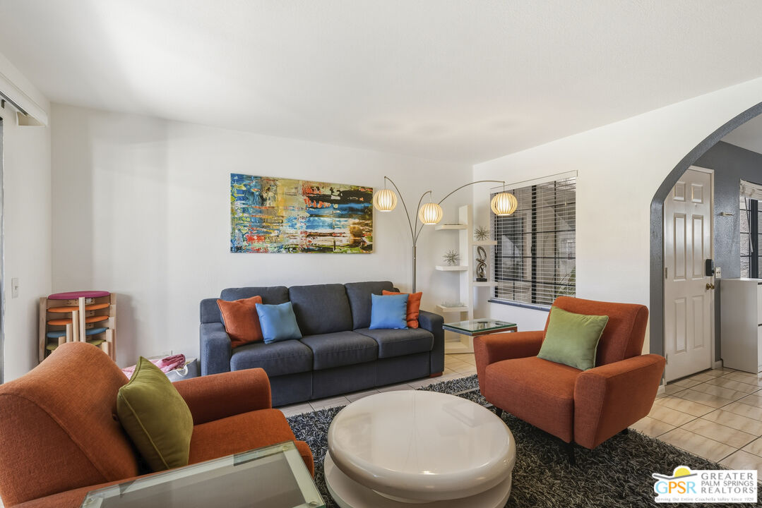 500 S Farrell Dr Unit: M79