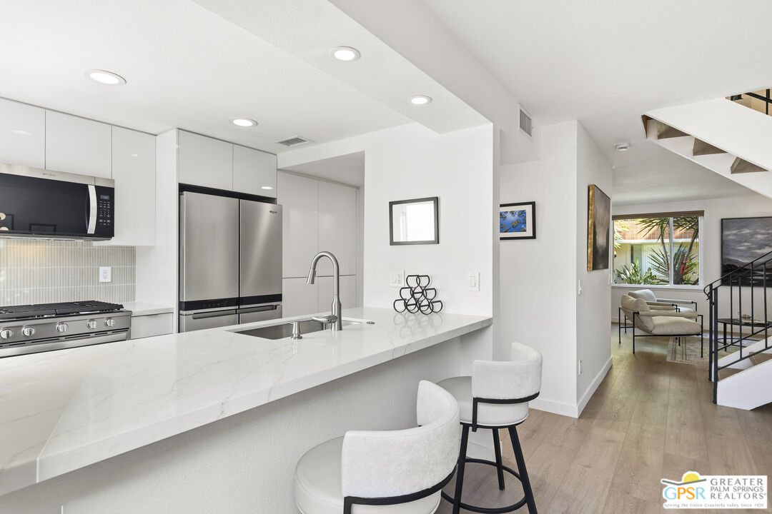 250 E Via Escuela Unit: C