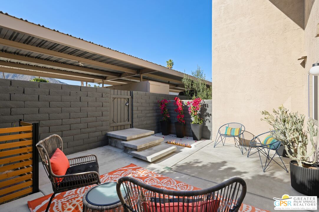 250 E Via Escuela Unit: C